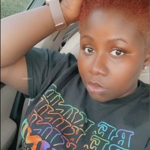 Meet your Posher, Lakena